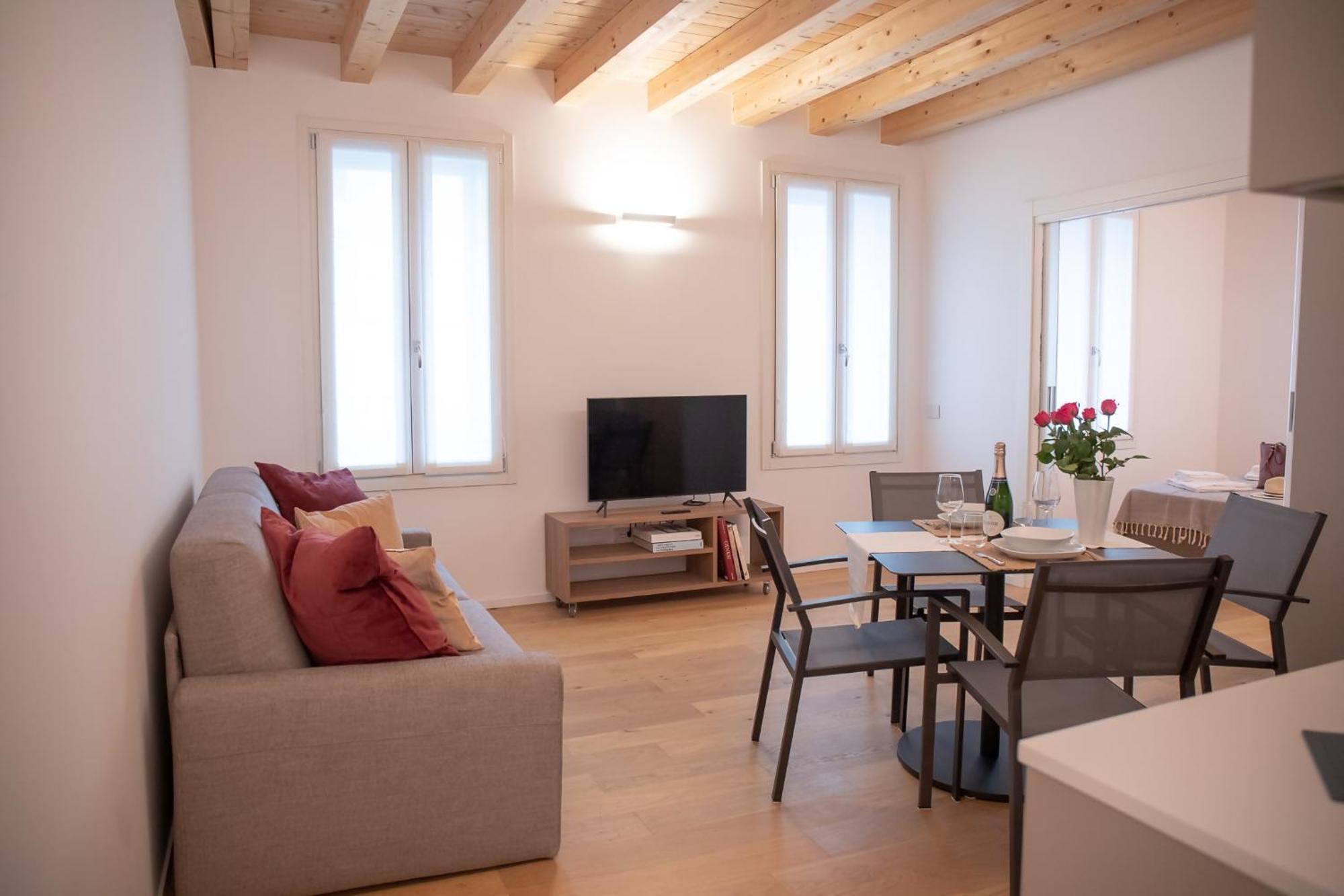 Amendola City View Apartments Suite Romantica Como Eksteriør bilde