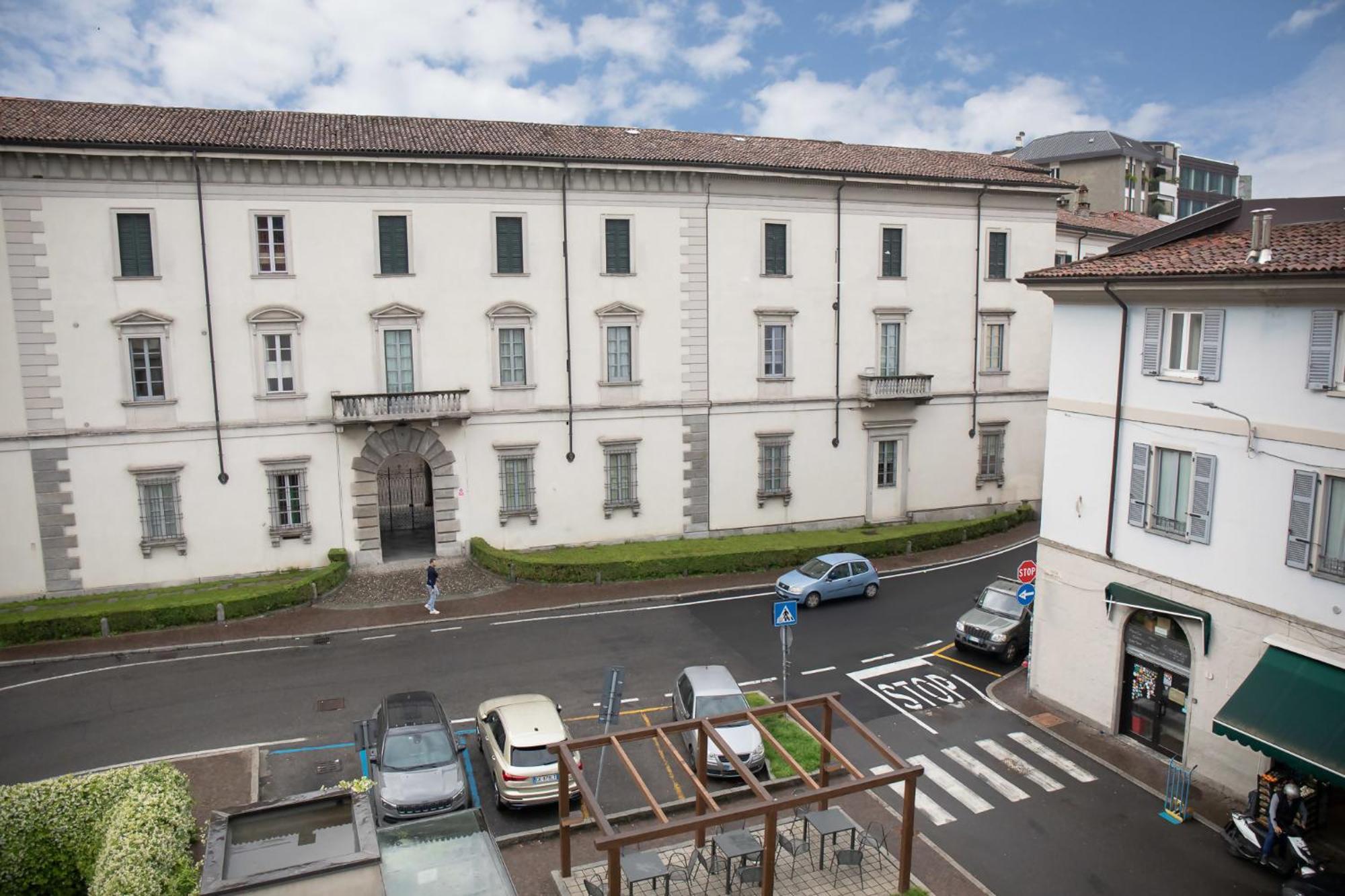 Amendola City View Apartments Suite Romantica Como Eksteriør bilde